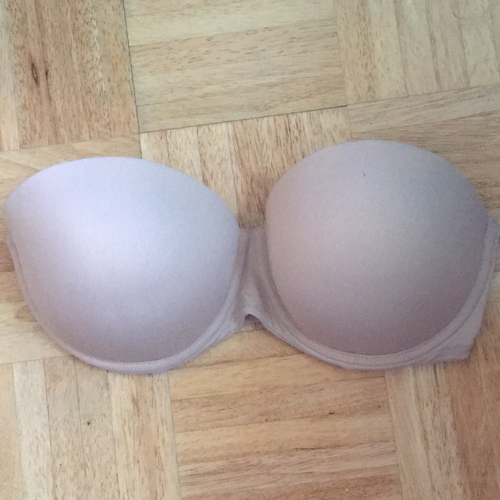 ⭐️ VS PINK Nude Strapless Bra